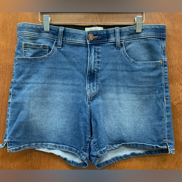 4 for $20 Angels 360 sculpt denim shorts size 16 - Picture 1 of 9
